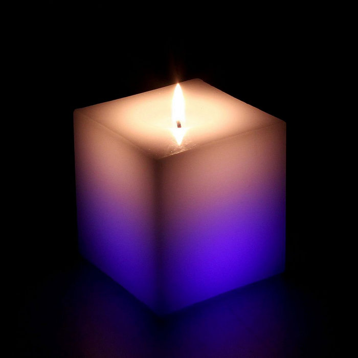 свеча мигающая  Хамелеон Куб 75
