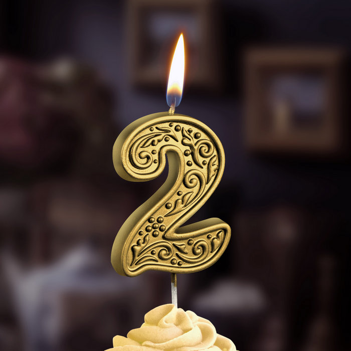 свеча тортовая  цифра  на шпажке "золотой узор" 2