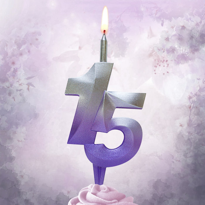 свеча тортовая витая юбилейная 15 "серебро-сирень"