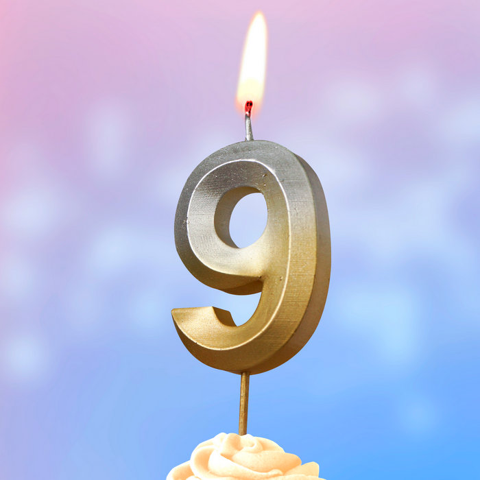 свеча тортовая на шпажке 9 "Золото-серебро"