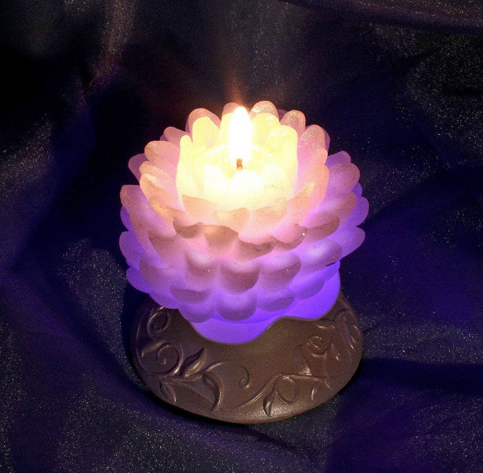 свеча мигающая хамелеон  Георгин