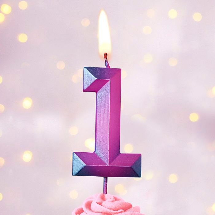 свеча тортовая на шпажке 1 "Пурпурные грани"