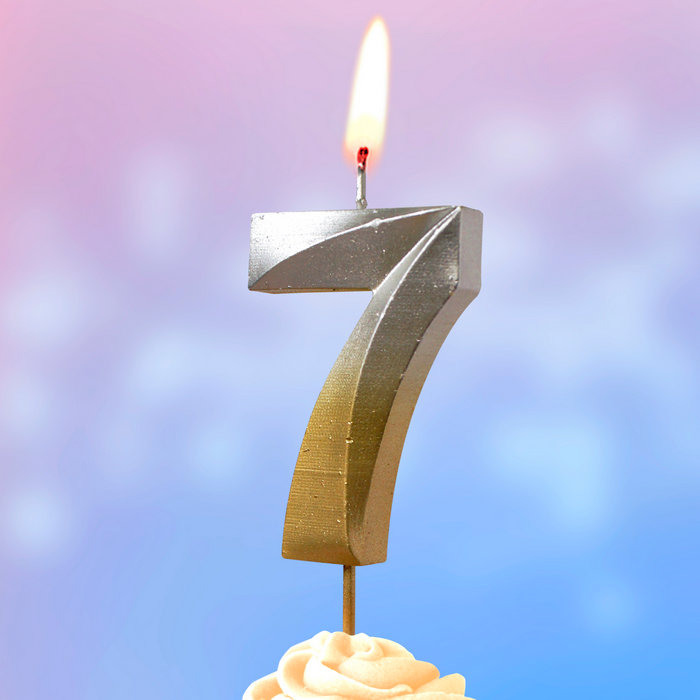 свеча тортовая на шпажке 7 "Золото-серебро"