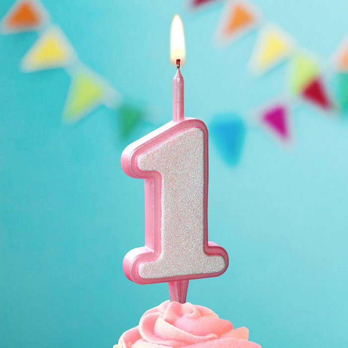свеча тортовая   "годик" розовая