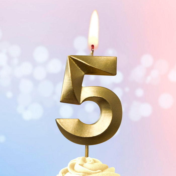 свеча тортовая на шпажке 5 "Золотые витые"