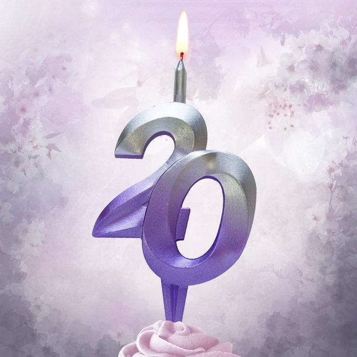свеча тортовая витая юбилейная 20 "серебро-сирень"