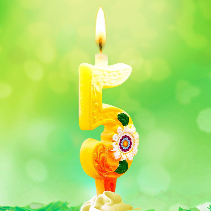 свеча тортовые цифры солнечные 5
