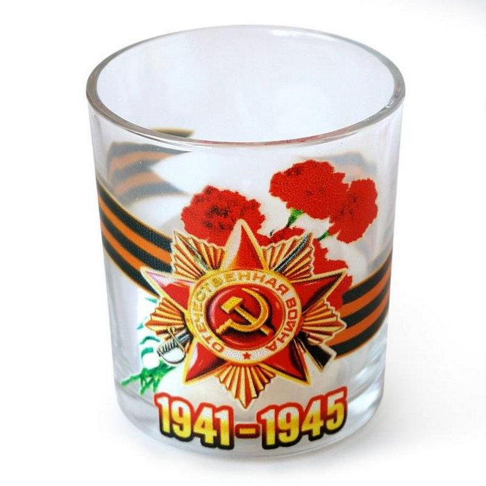 свеча памяти в подсвечнике