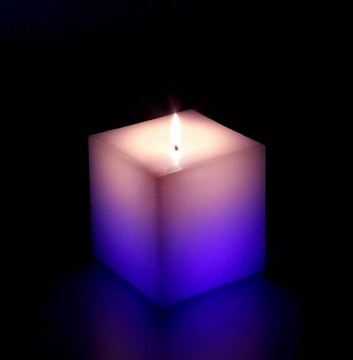 свеча мигающая  Хамелеон Куб 75