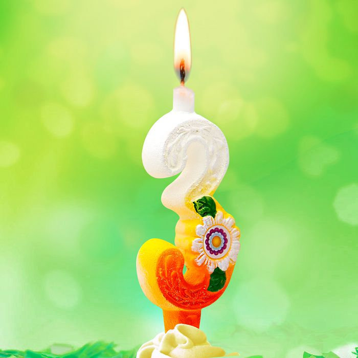 свеча тортовые цифры солнечные 3