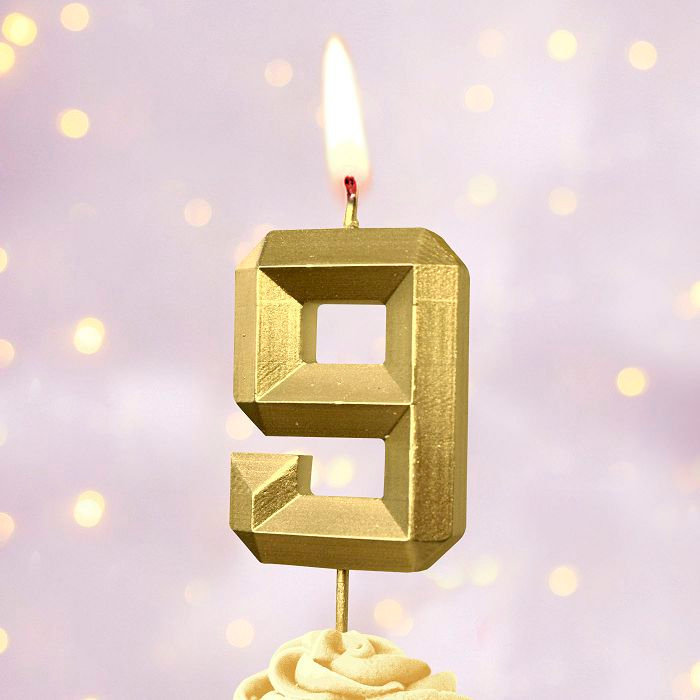 свеча тортовая на шпажке 9 "Золотые грани"